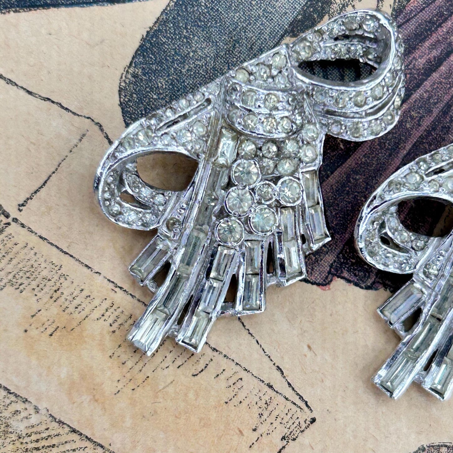 Vintage dress clips, decorative brooches or shoe clips clear sparkly bows - Splendid Vintage World