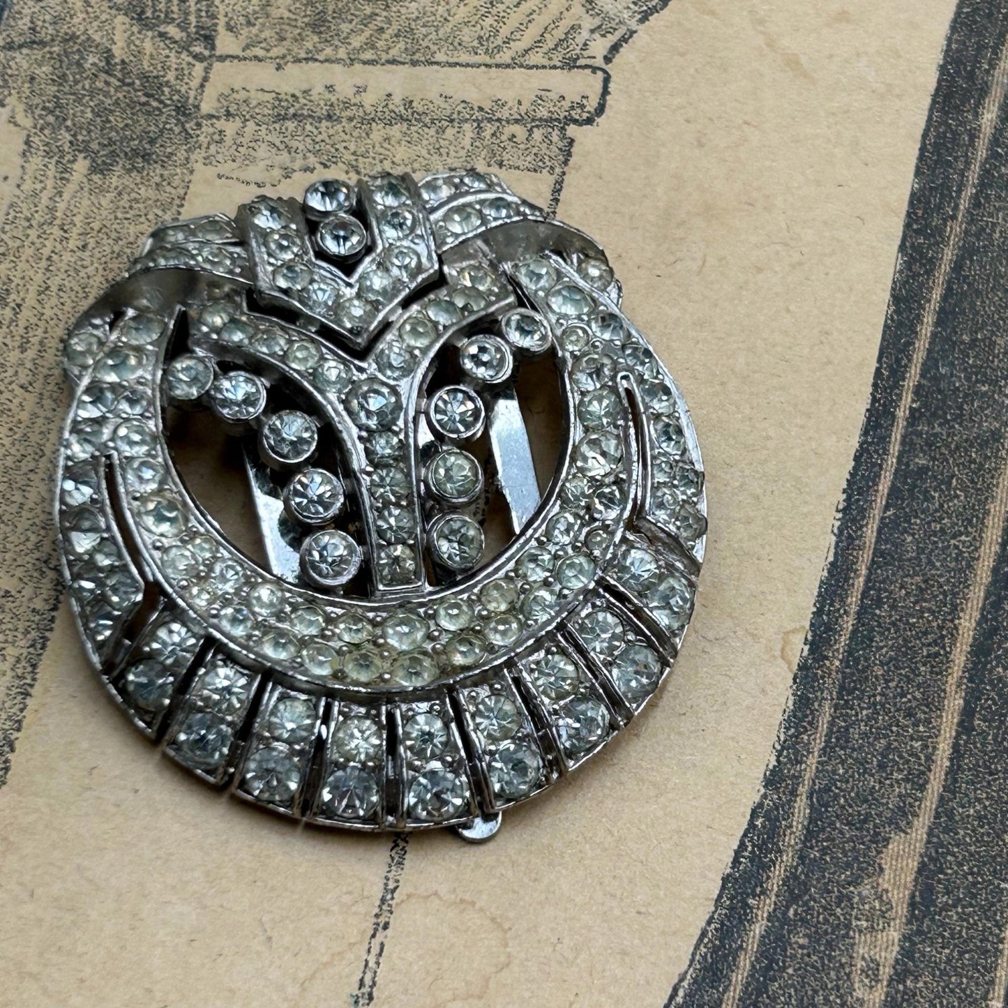 Vintage Trifari sparkly glass & silver dress clip brooch or hat decoration - Splendid Vintage World