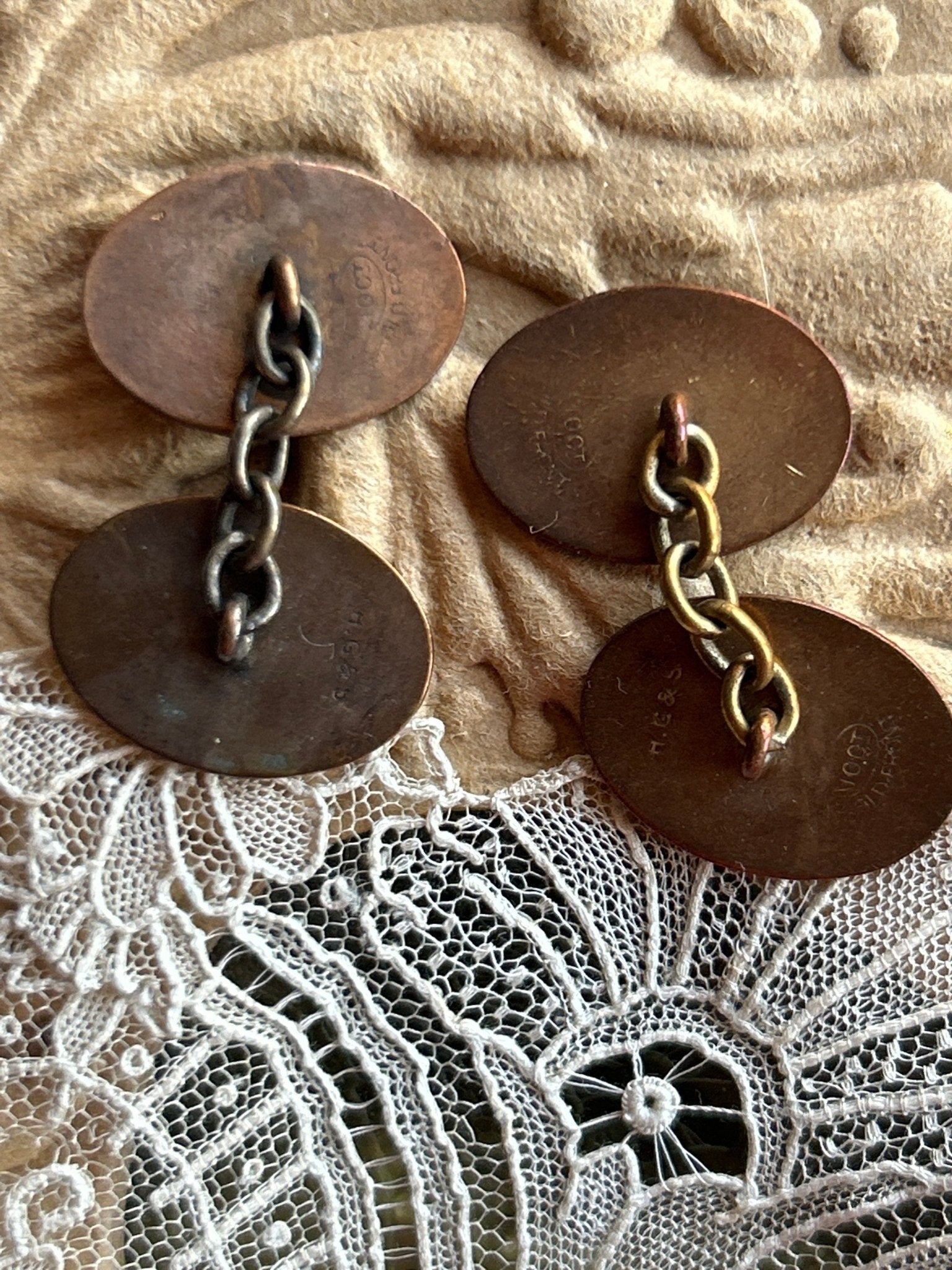 back view of 10CT gold front cufflinks stamped H.G & S with connecting chains - Splendid Vintage World