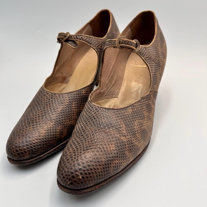 1920s 30s leather shoes with fine buckle strap from Manfield , Selberite Arch preserver Made in England natural pattern