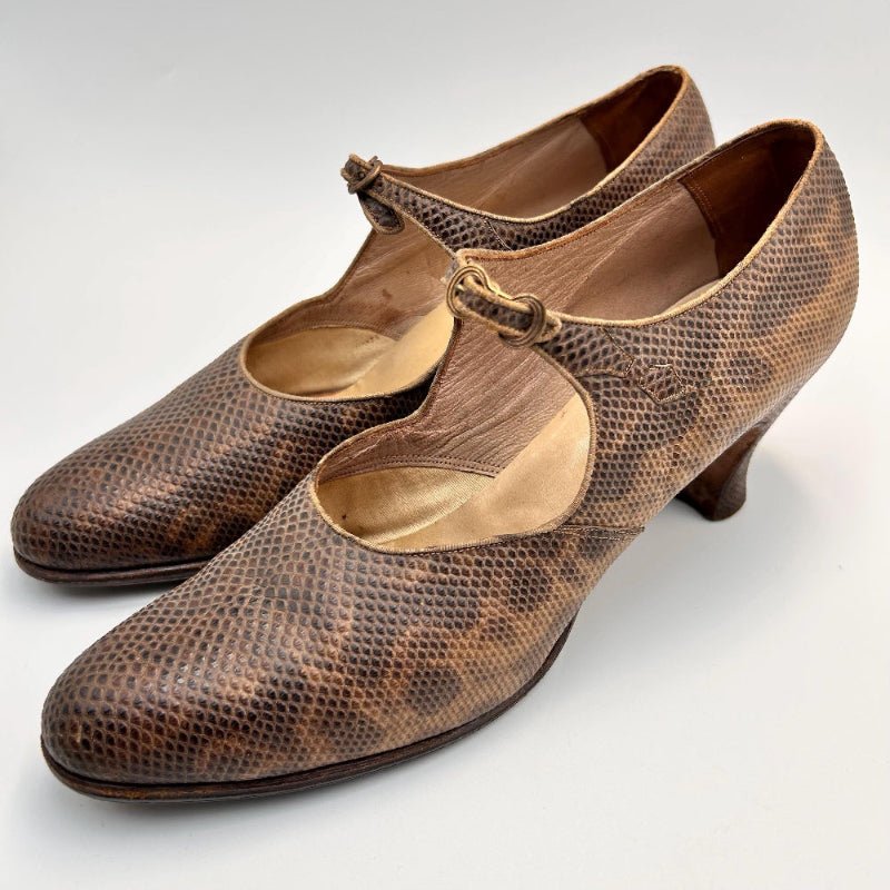 1920s 30s leather shoes with fine buckle strap from Manfield , Selberite Arch preserver Made in England natural pattern