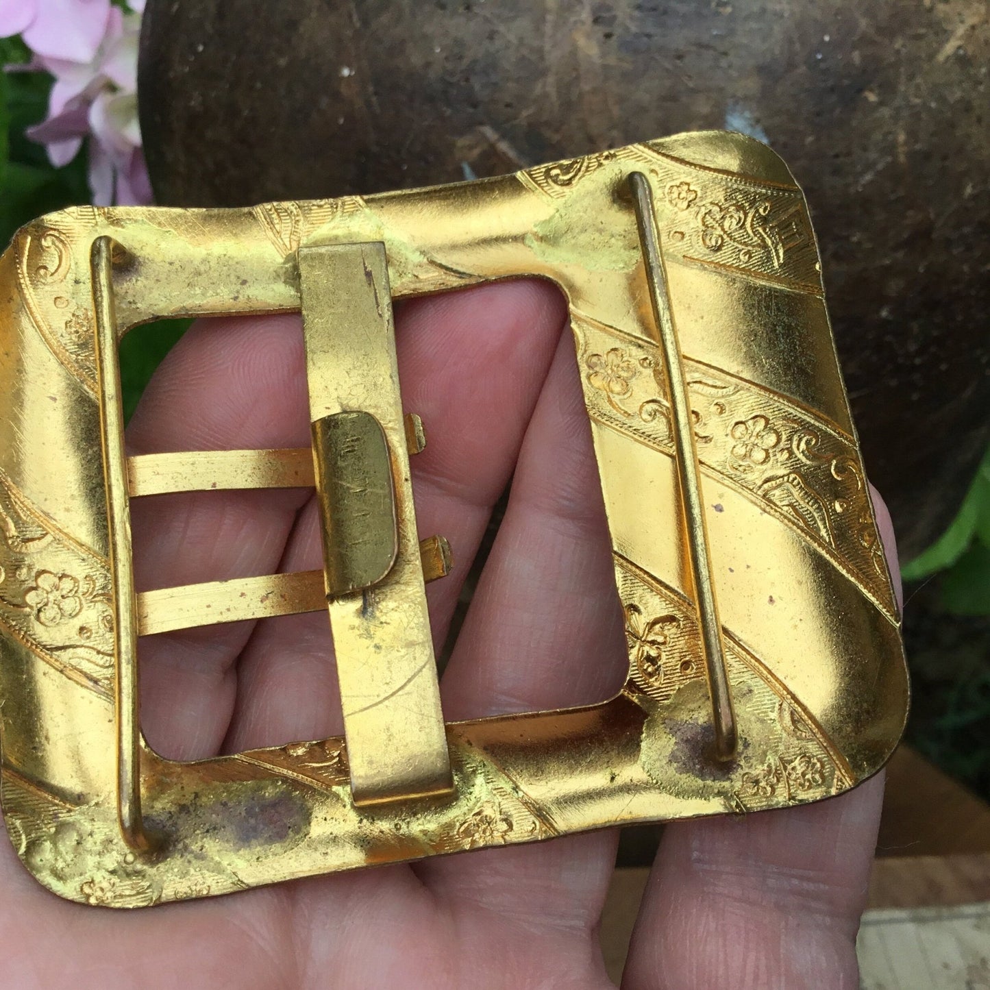 Antique Edwardian gilt metal buckle With floral & butterfly detail in between plain diagonal bands - Splendid Vintage World