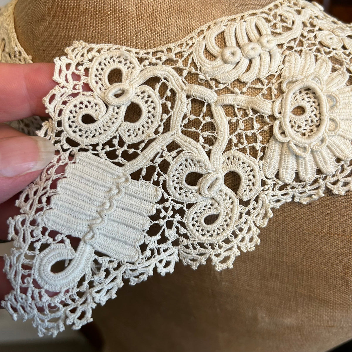 Antique Irish crochet lace Collar, dress front - Splendid Vintage World