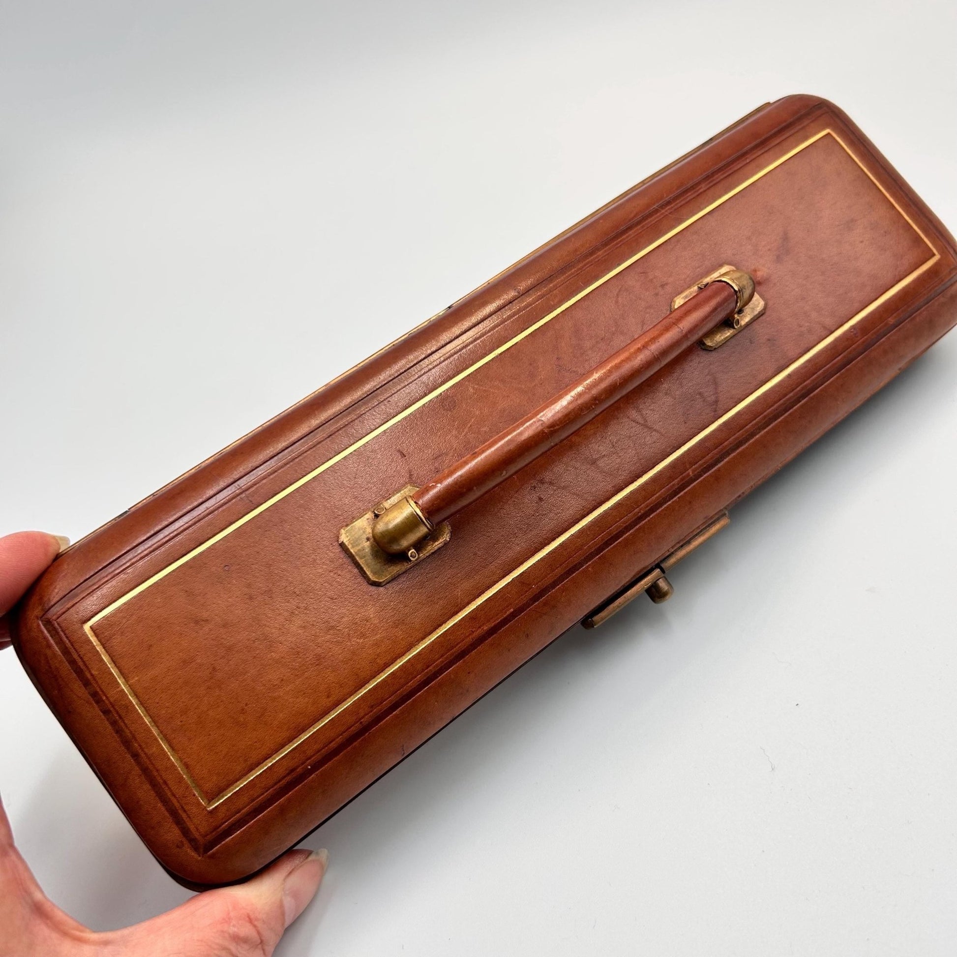Antique leather expanding glove case, glove box lined in blue silk - Splendid Vintage World