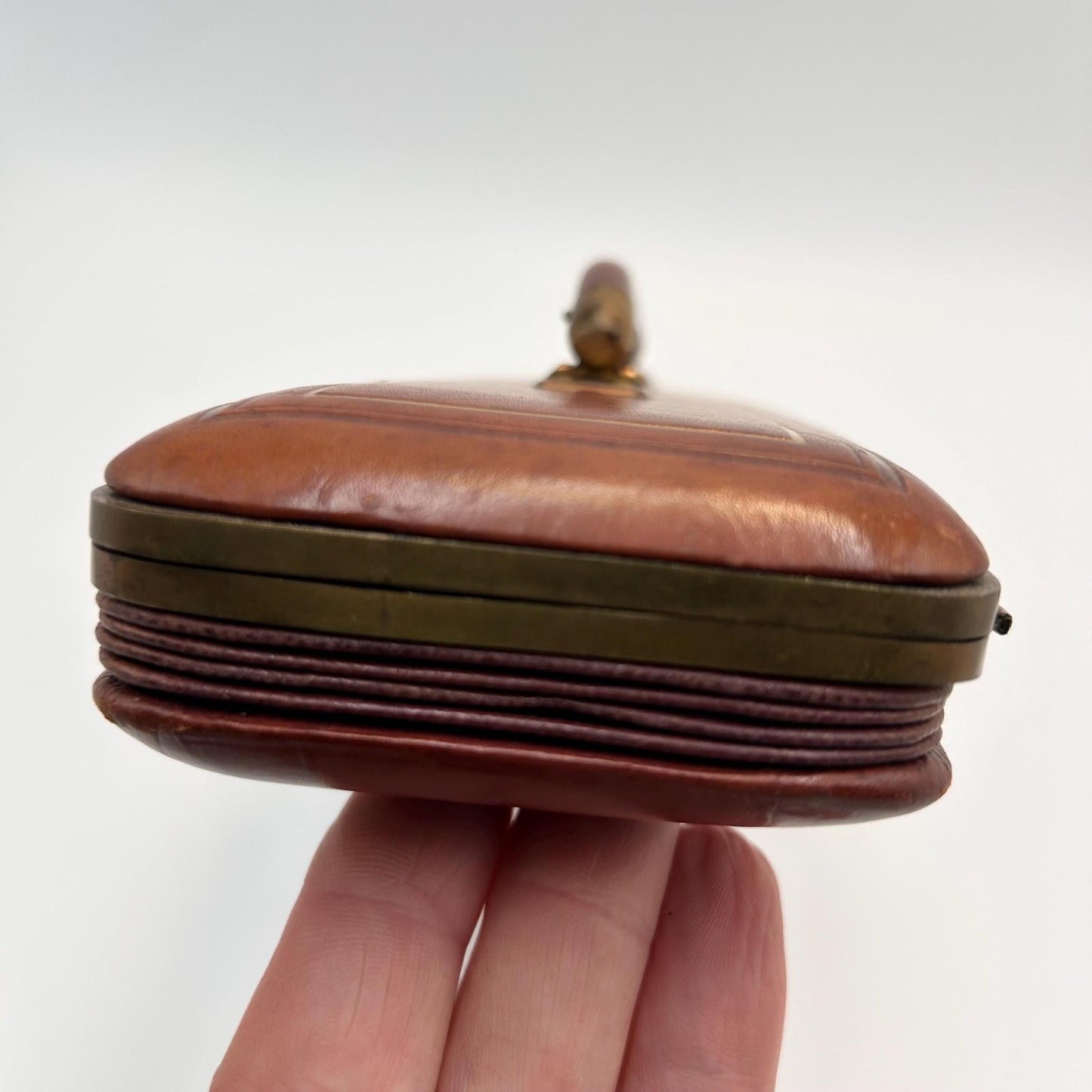 End view of the Antique leather expanding glove case, glove box lined in blue silk - Splendid Vintage World
