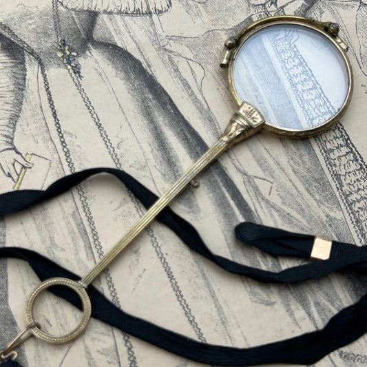 Antique folding lorgnettes magnifiers with ornate frames filled gold 1/20 with old ribbon - Splendid Vintage World