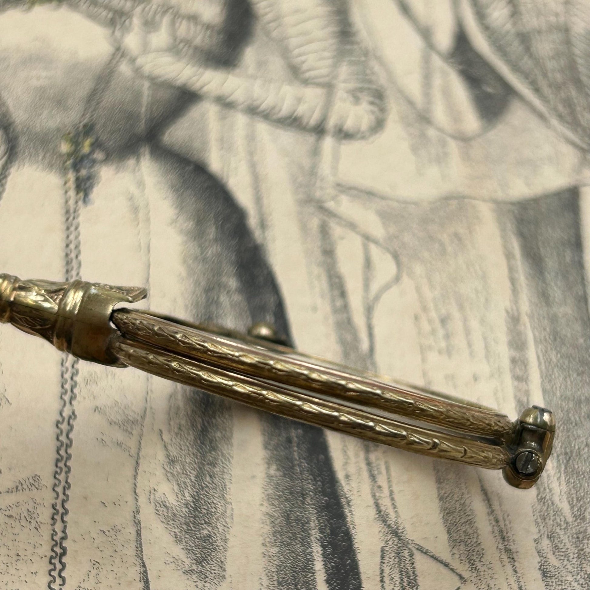 Antique folding lorgnettes magnifiers with ornate frames filled gold 1/20 with old ribbon - Splendid Vintage World