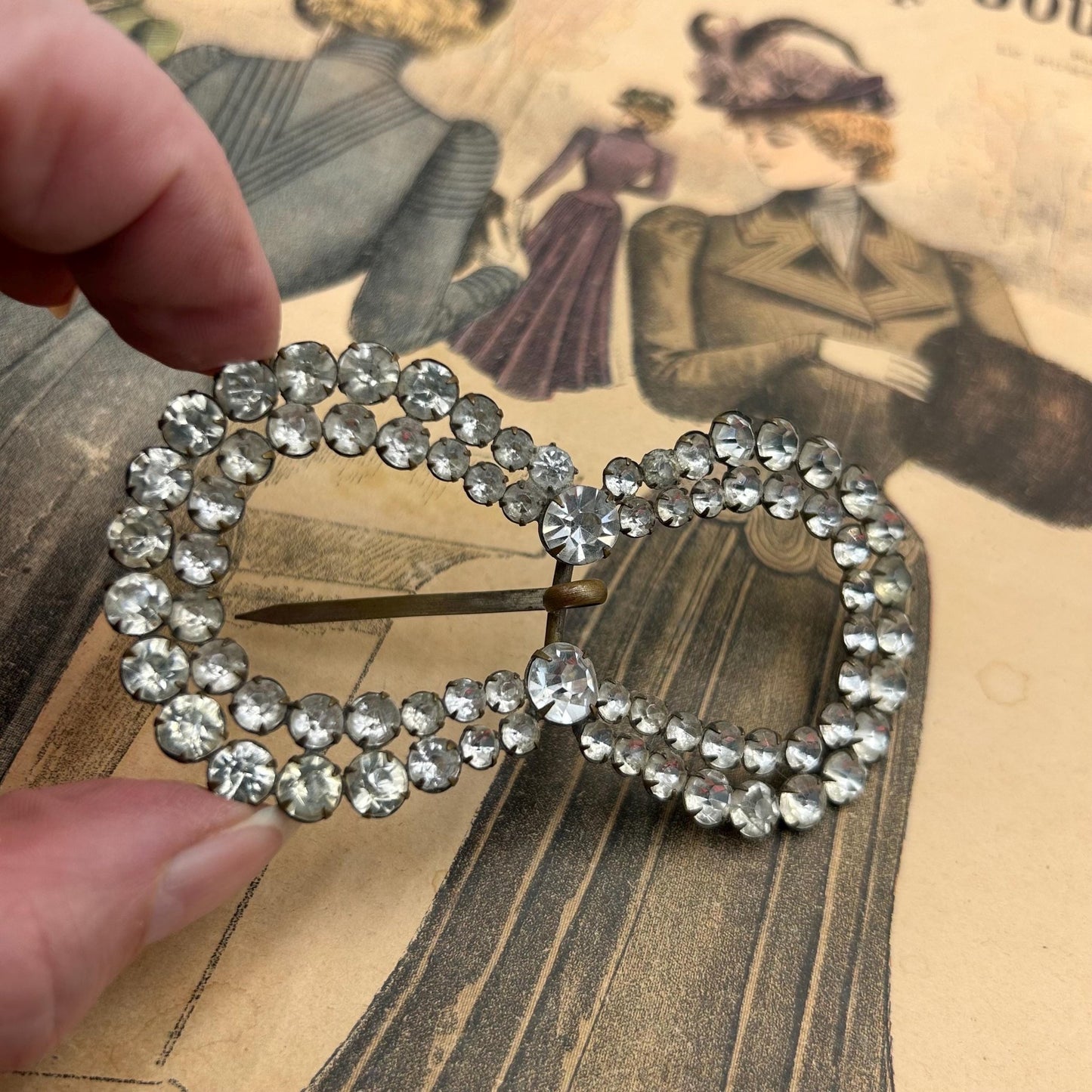 Antique paste diamante buckle very sparkly 98mm x 50mm - Splendid Vintage World