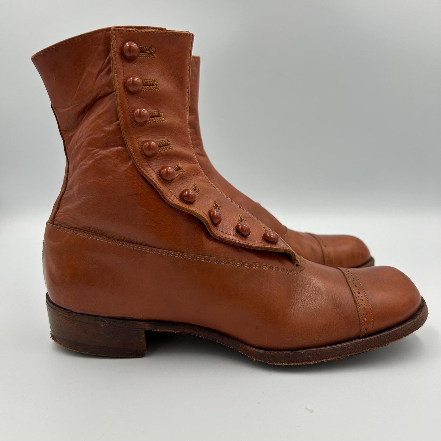 Antique tan leather button up boots , teens or small adults, Edwardian 1920s collectors boots - Splendid Vintage World