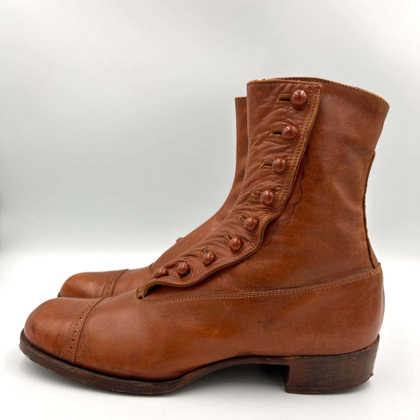 Antique tan leather button up boots , teens or small adults, Edwardian 1920s collectors boots - Splendid Vintage World