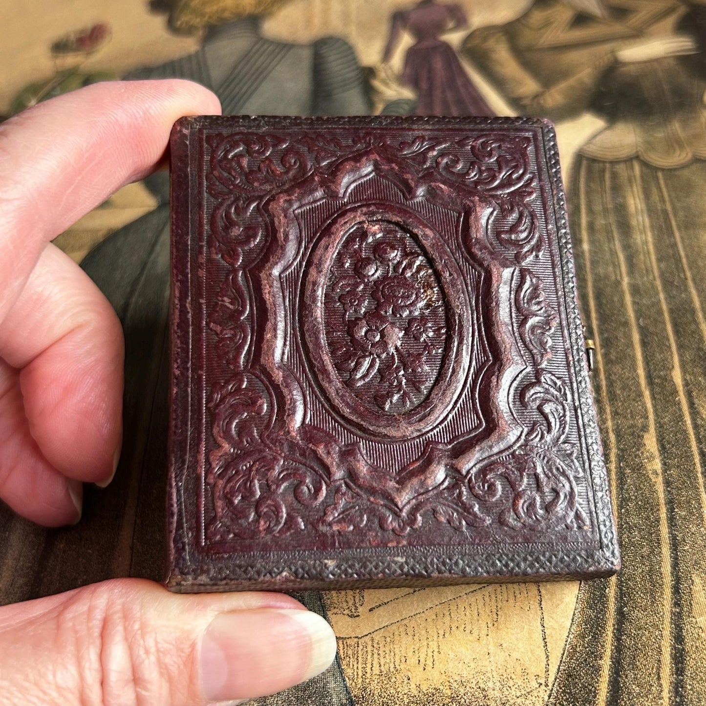 exterior view of Antique Victorian embossed folding case - Splendid Vintage World
