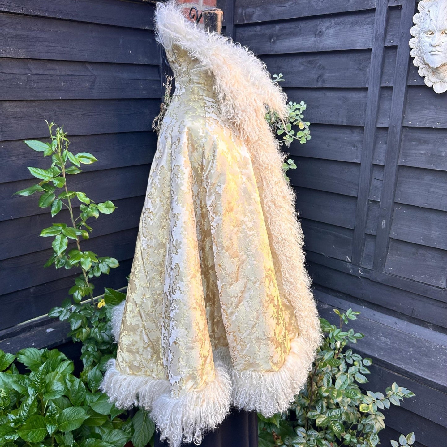 Antique Victorian Edwardian cape of vibrant golden jacquard silk Wedding cape - Splendid Vintage World