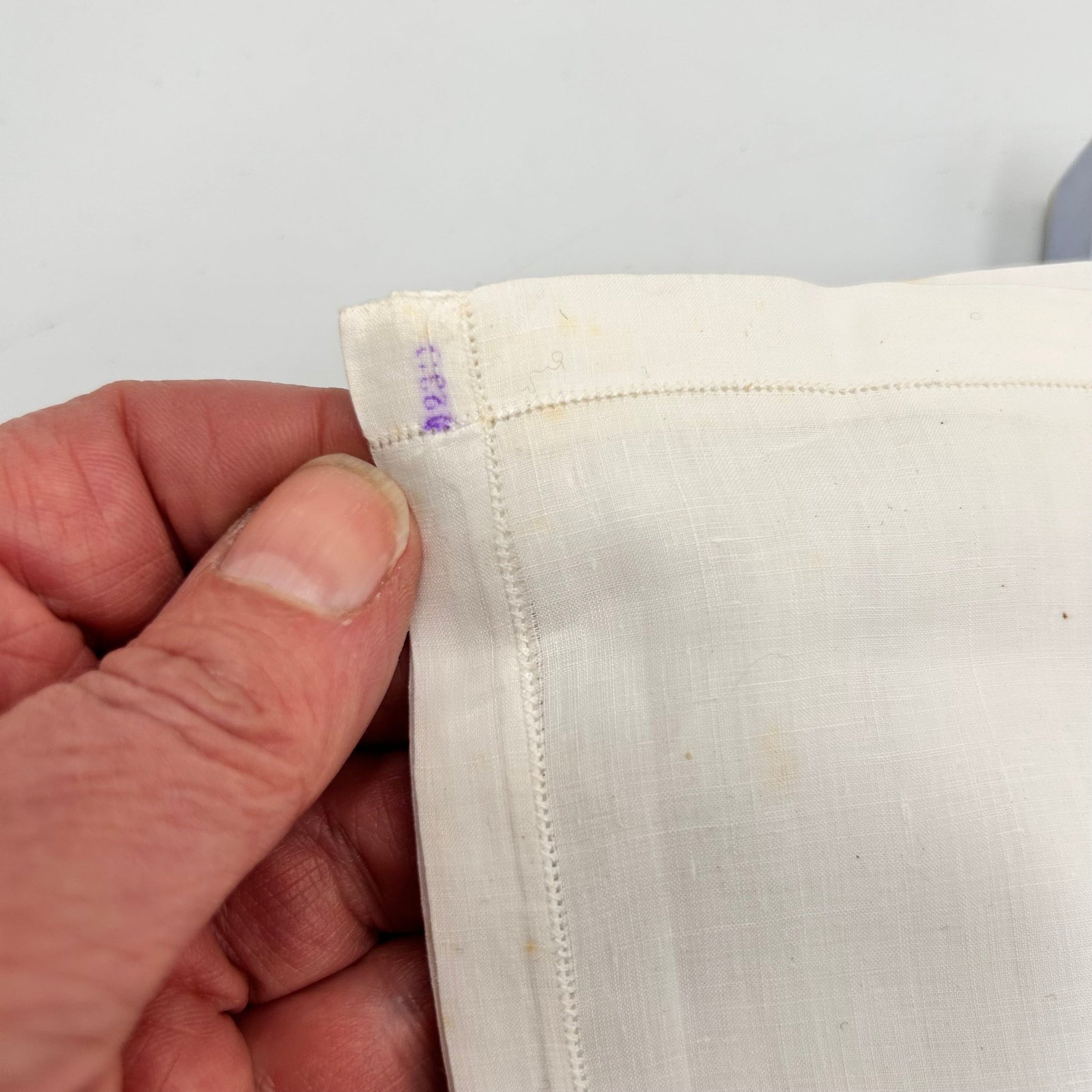 Antique Walpole brothers Linen handkerchiefs - Splendid Vintage World