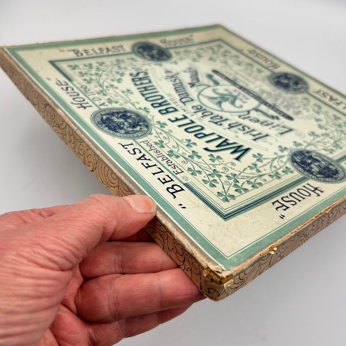 Antique Walpole brothers Linen handkerchiefs box with contents as found - Splendid Vintage World