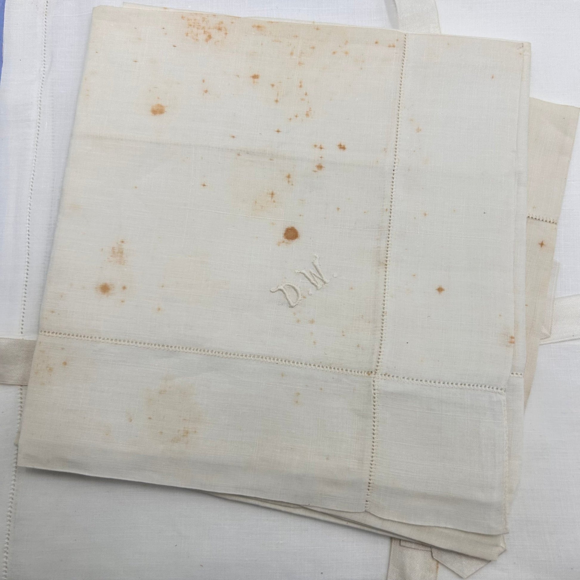 Antique Walpole brothers Linen handkerchiefs storage marks - Splendid Vintage World