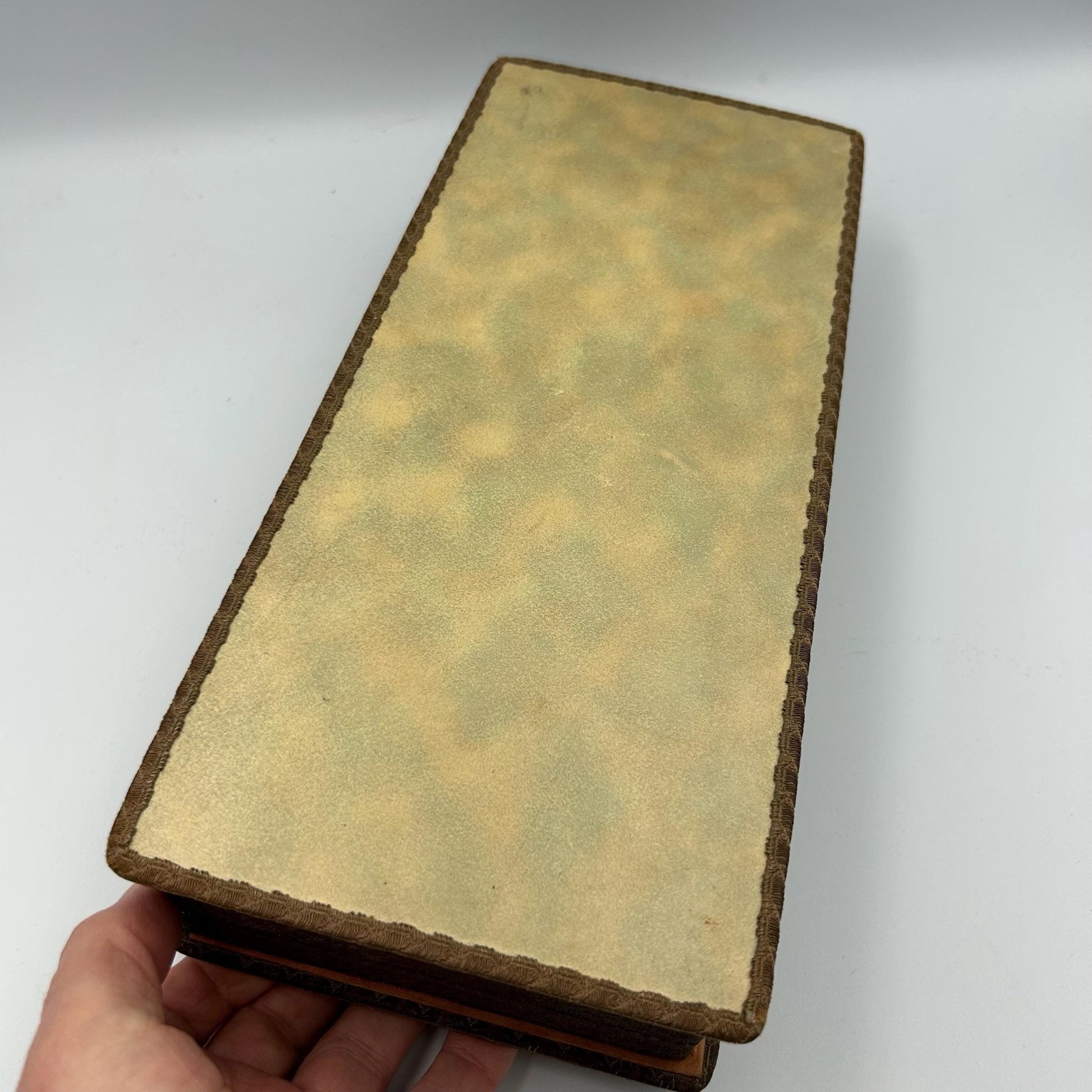Arts & Crafts embroidered glove box , metallic trimmed art nouveau box - Splendid Vintage World