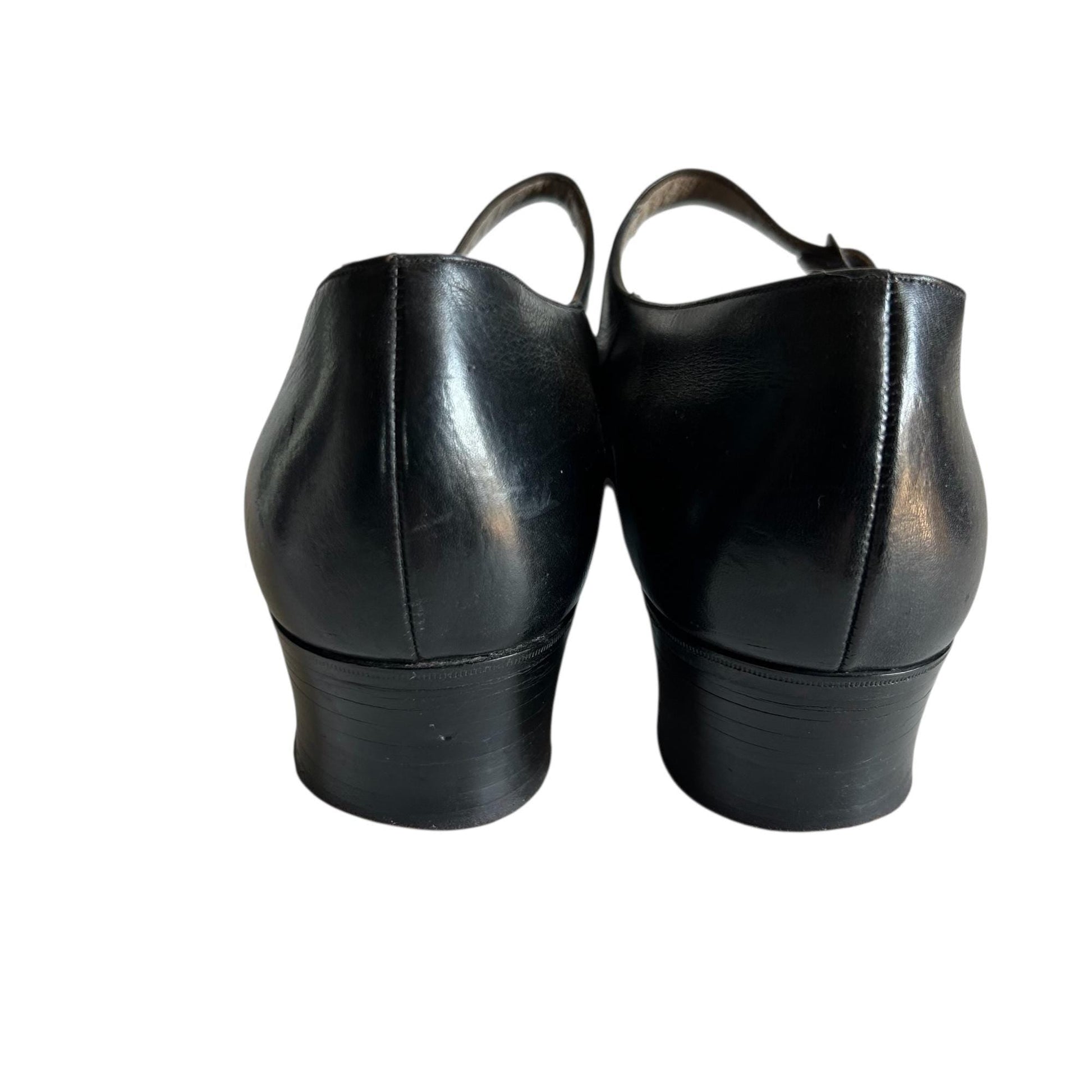 Black Leather Mary Jane Shoes heels with fastening straps on white background - Splendid Vintage World