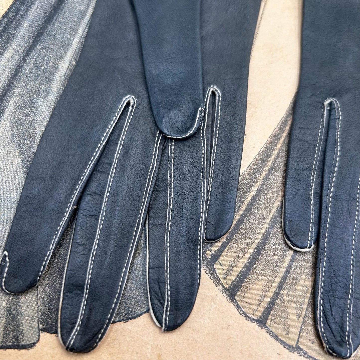 Edwardian kid leather gloves metal buttons 6 1/4 Viking brand narrow slate grey - Splendid Vintage World