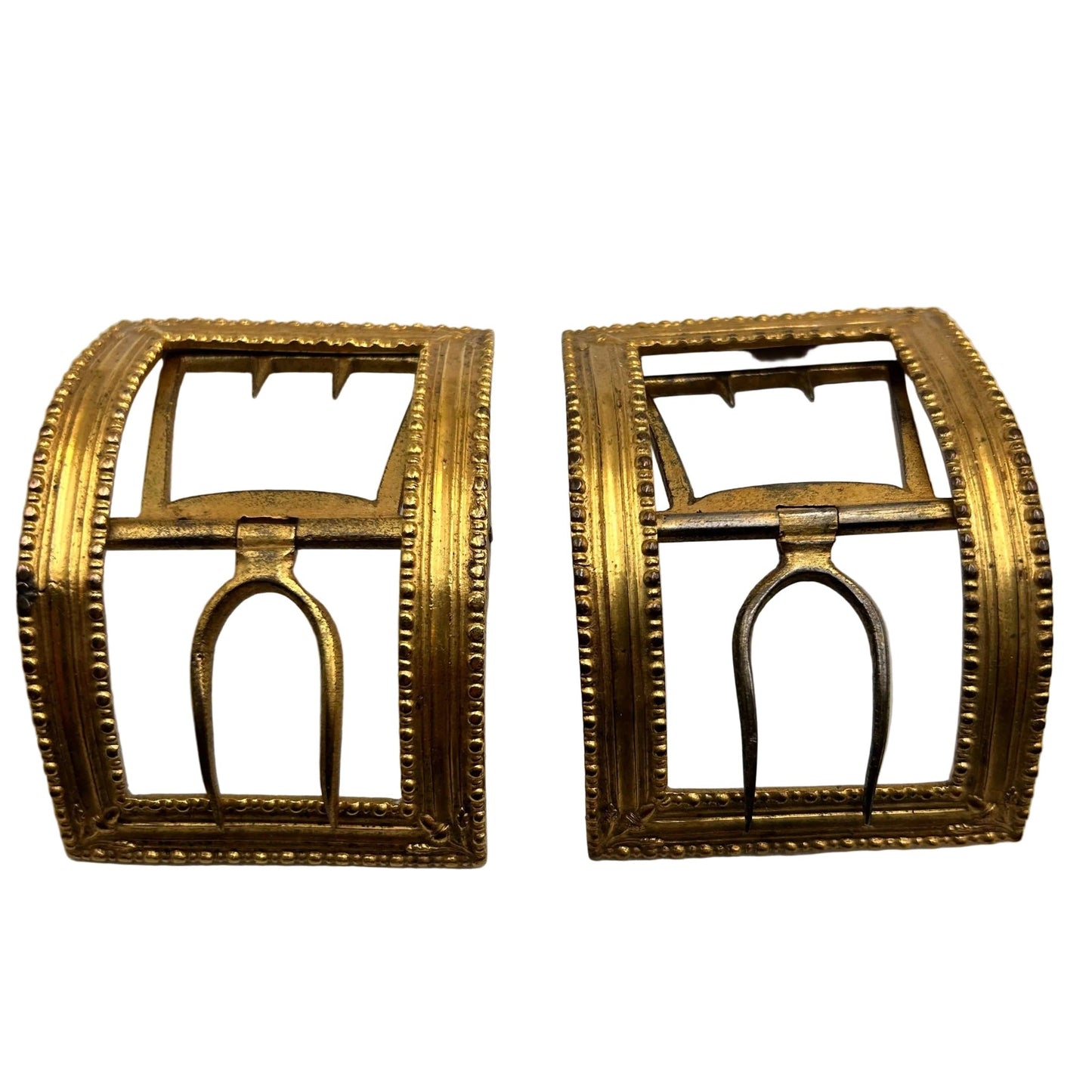 Pair of large gilt metal shoe buckles with fine acorn detailing Georgian on white background - Splendid Vintage World