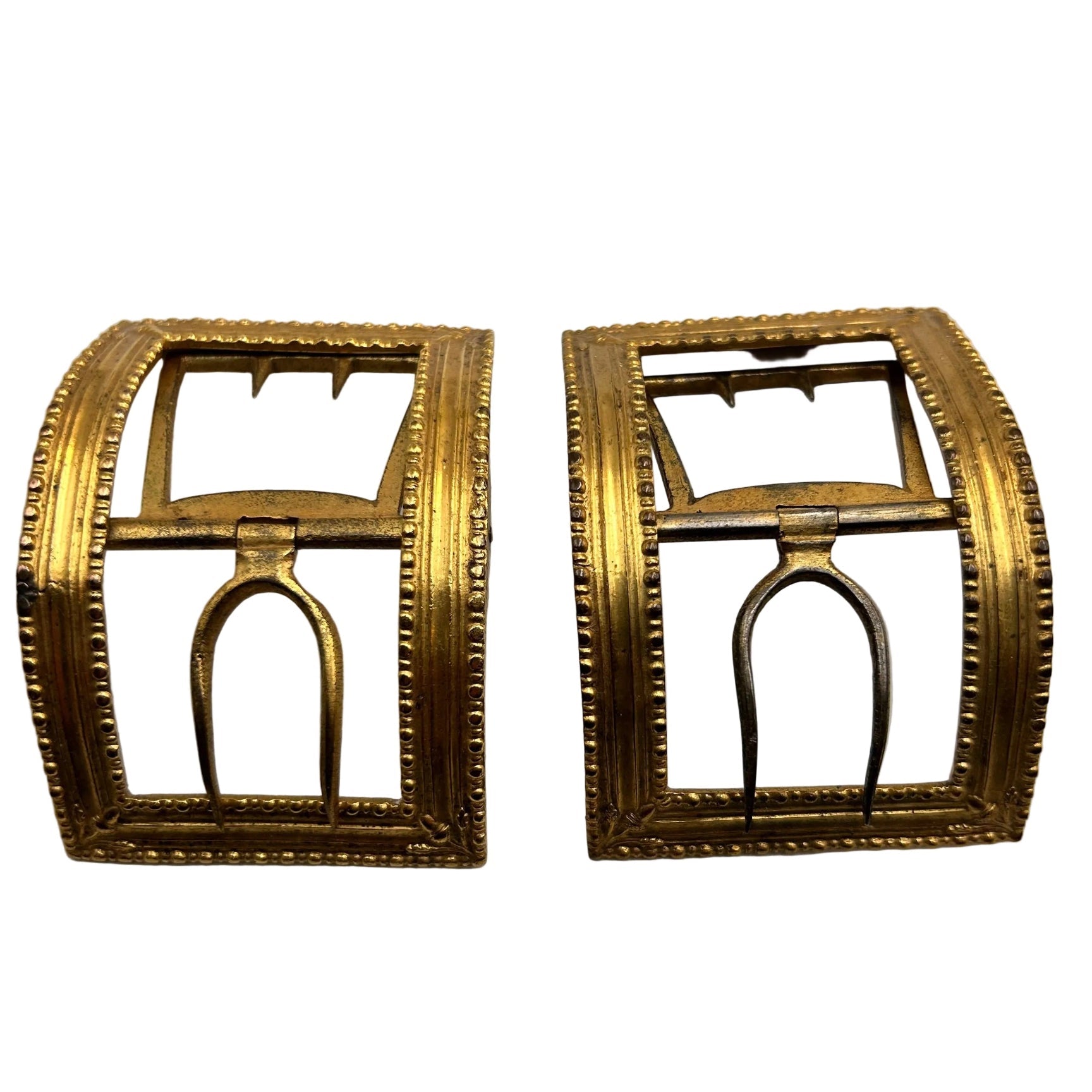 Pair of large gilt metal shoe buckles with fine acorn detailing Georgian on white background - Splendid Vintage World