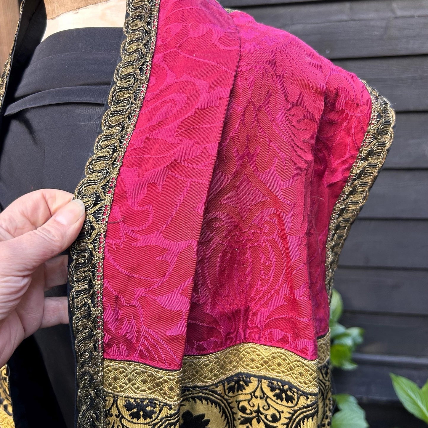 damask panel of the Royal Opera House Covent Garden PARISFAL Costume scarf - Splendid Vintage World