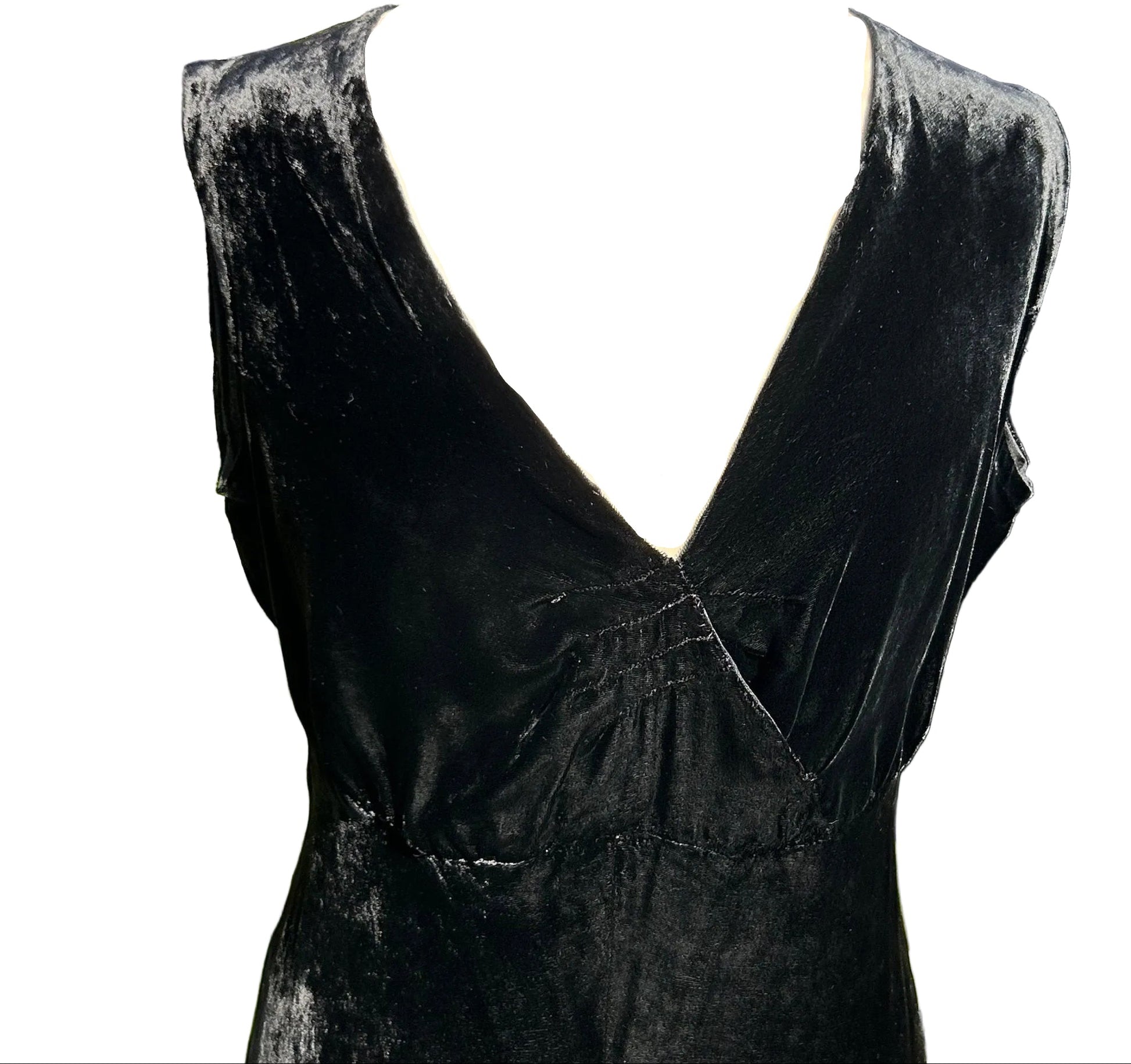 Vintage 1930s black velvet sleeveless bodice of dress against white background - Splendid Vintage World