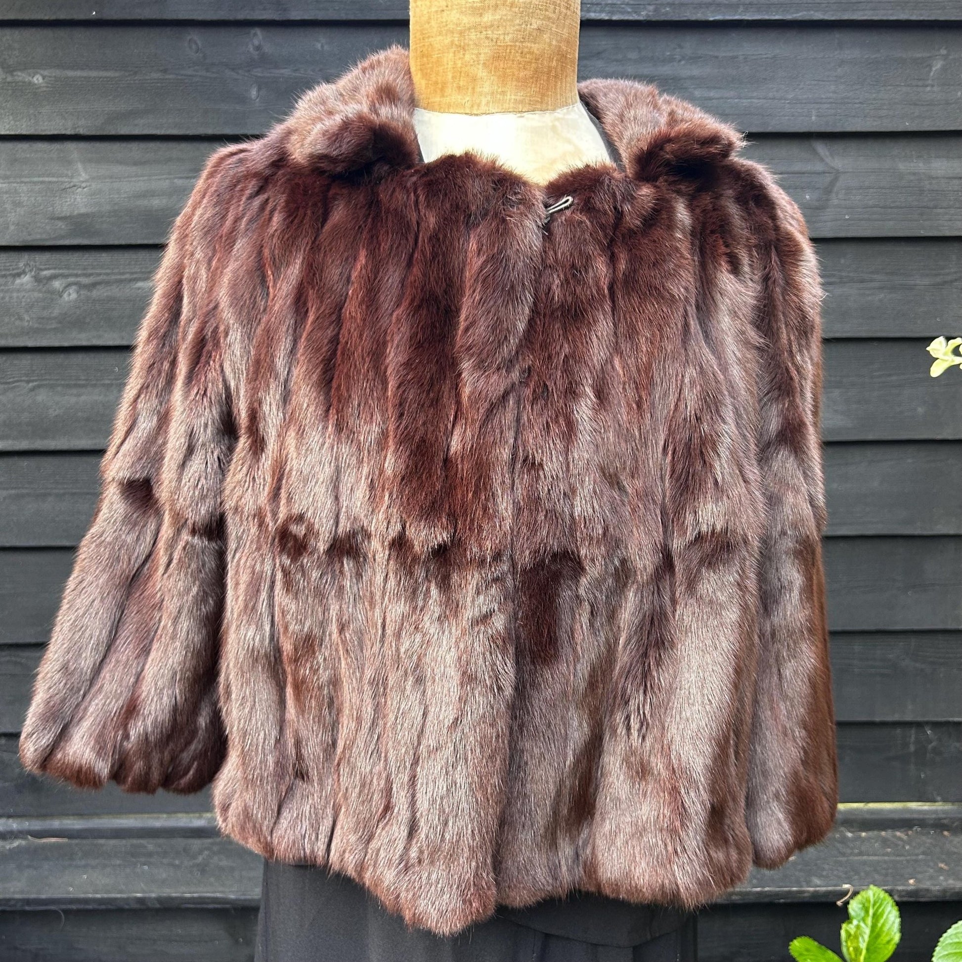 Vintage 1950s fur jacket, cropped with cropped sleeves - Splendid Vintage World