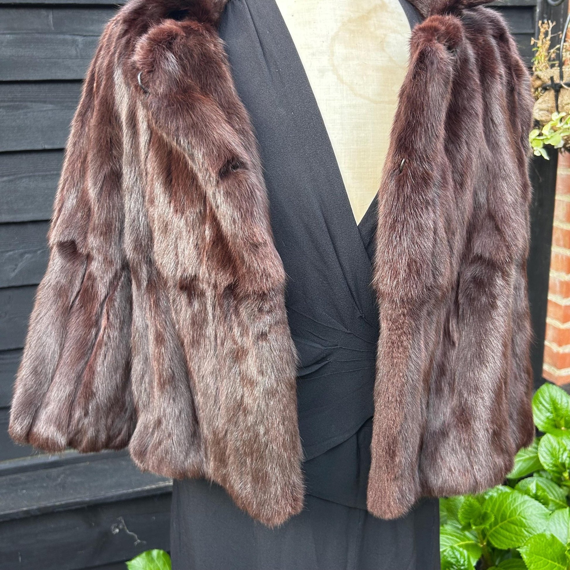 Vintage 1950s fur jacket, cropped with cropped sleeves - Splendid Vintage World