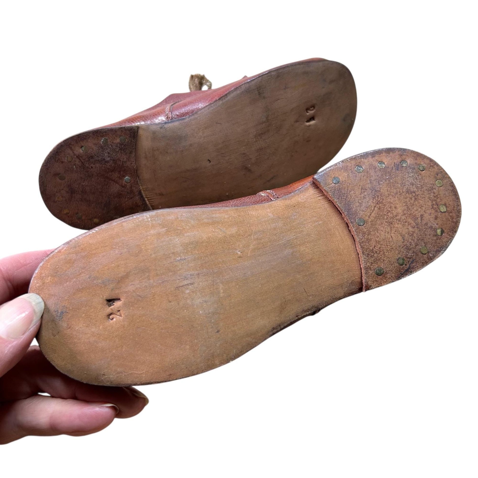 Genuine Vintage brown leather Childs shoes, lace up with only light use looking at the soles