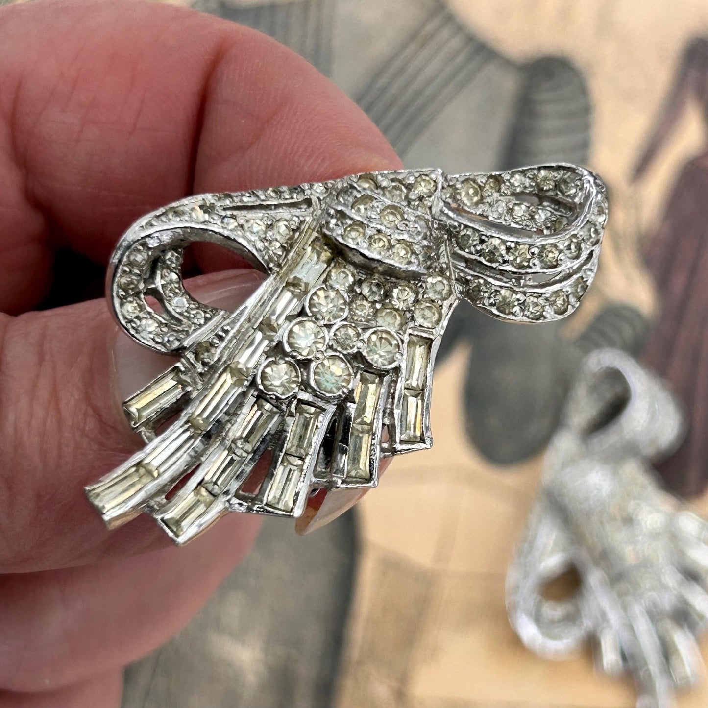 Vintage dress clips, decorative brooches or shoe clips clear sparkly bows - Splendid Vintage World