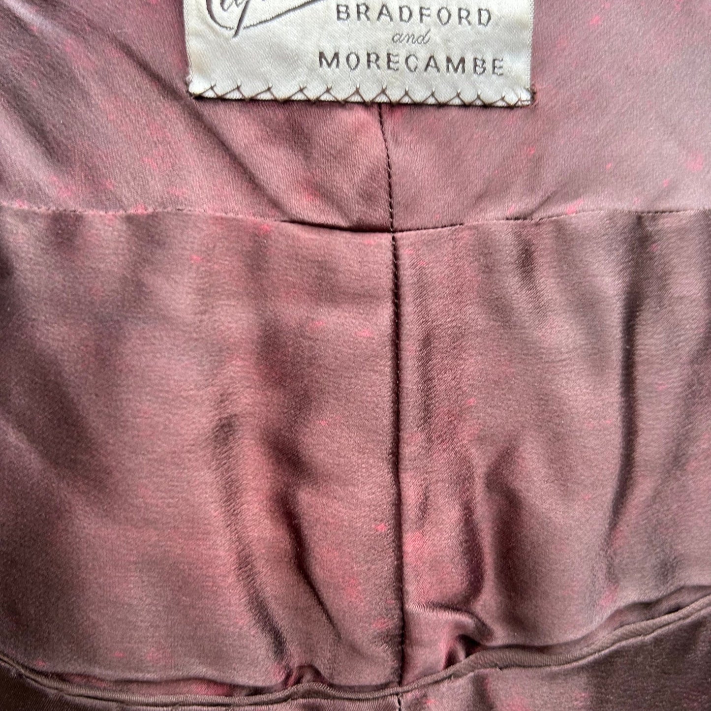 close up of stole lining and makers label - Splendid Vintage World