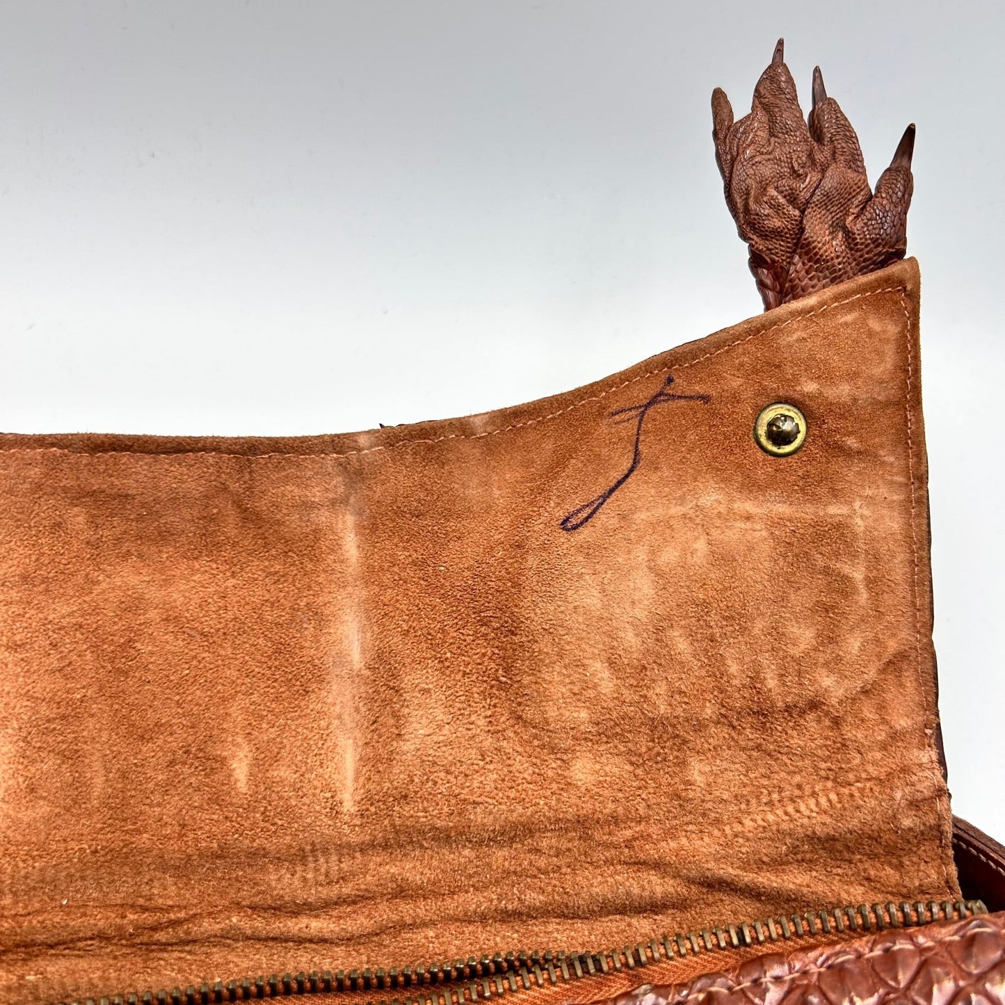 Vintage Hornback crocodile Handbag from the 1930s/ 1940s with multiple interior pockets - Splendid Vintage World