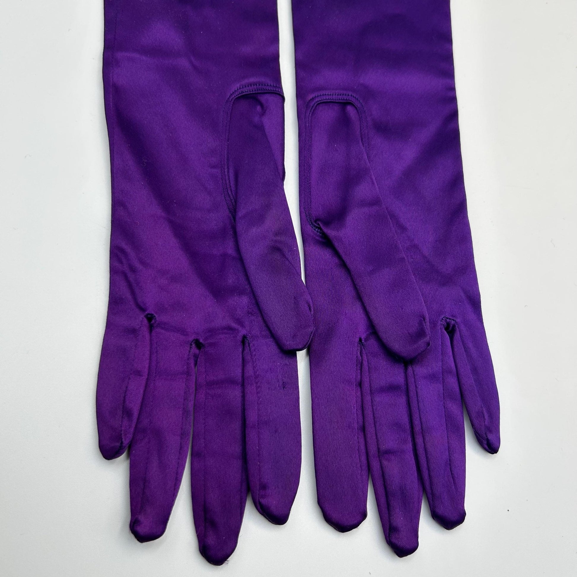 Vintage Long purple satin gloves by Neyret France 7, 37.5cm Long - Splendid Vintage World