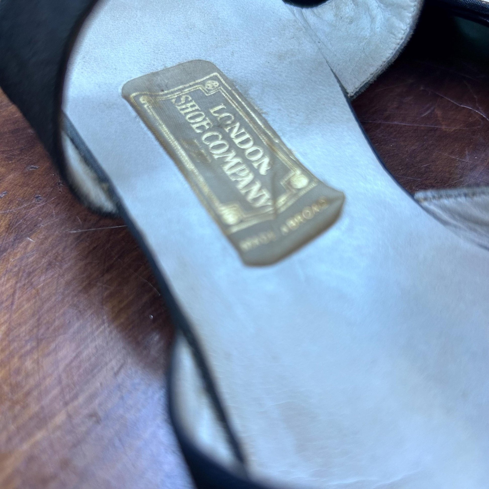 Vintage 1940s black fabric low wedge shoes size 10 from the London shoe Co by Fanchon in Switzerland - Splendid Vintage World