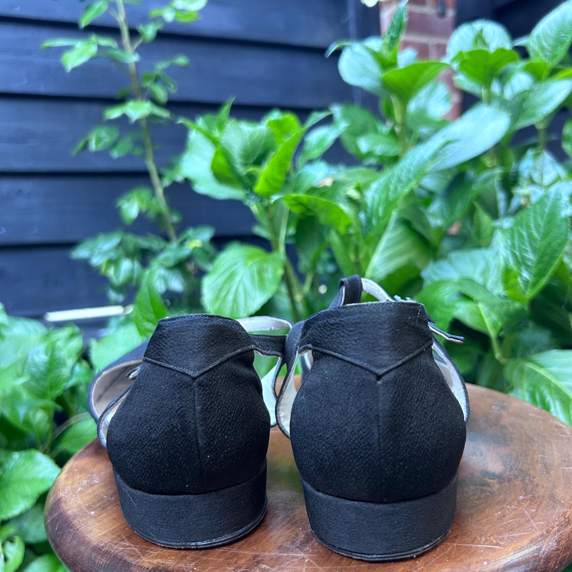 Vintage 1940s black fabric low wedge shoes size 10 from the London shoe Company - Splendid Vintage World