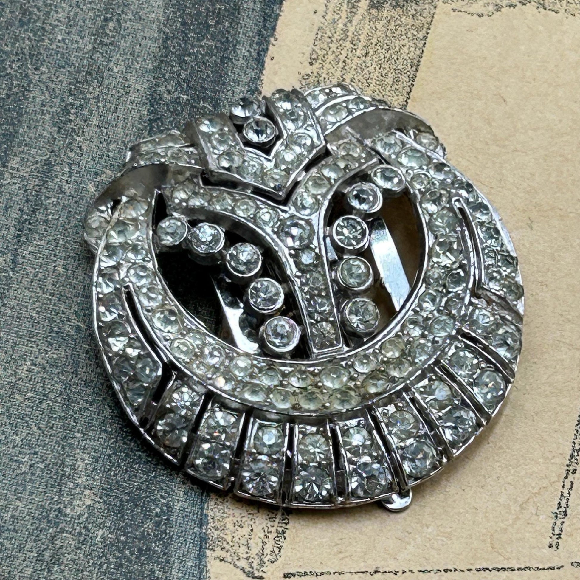 Vintage Trifari sparkly glass & silver dress clip brooch or hat decoration - Splendid Vintage World